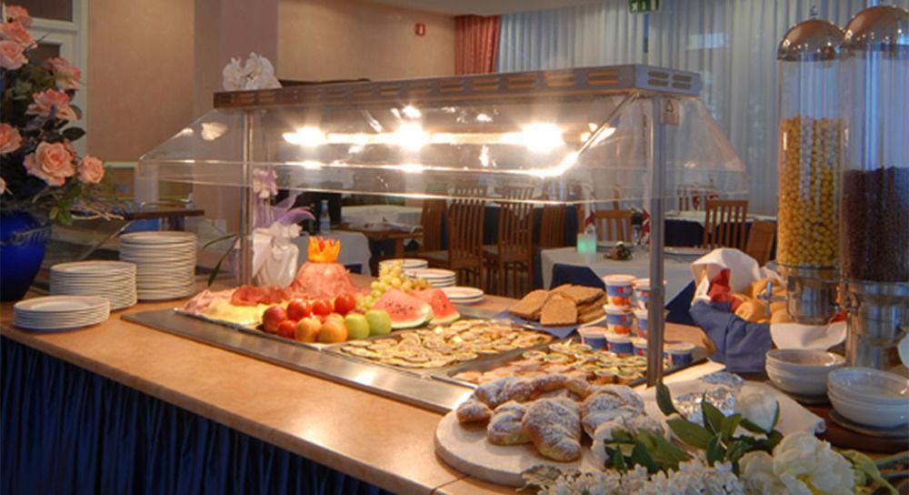 Hotel Amburgo Bibione Exteriör bild