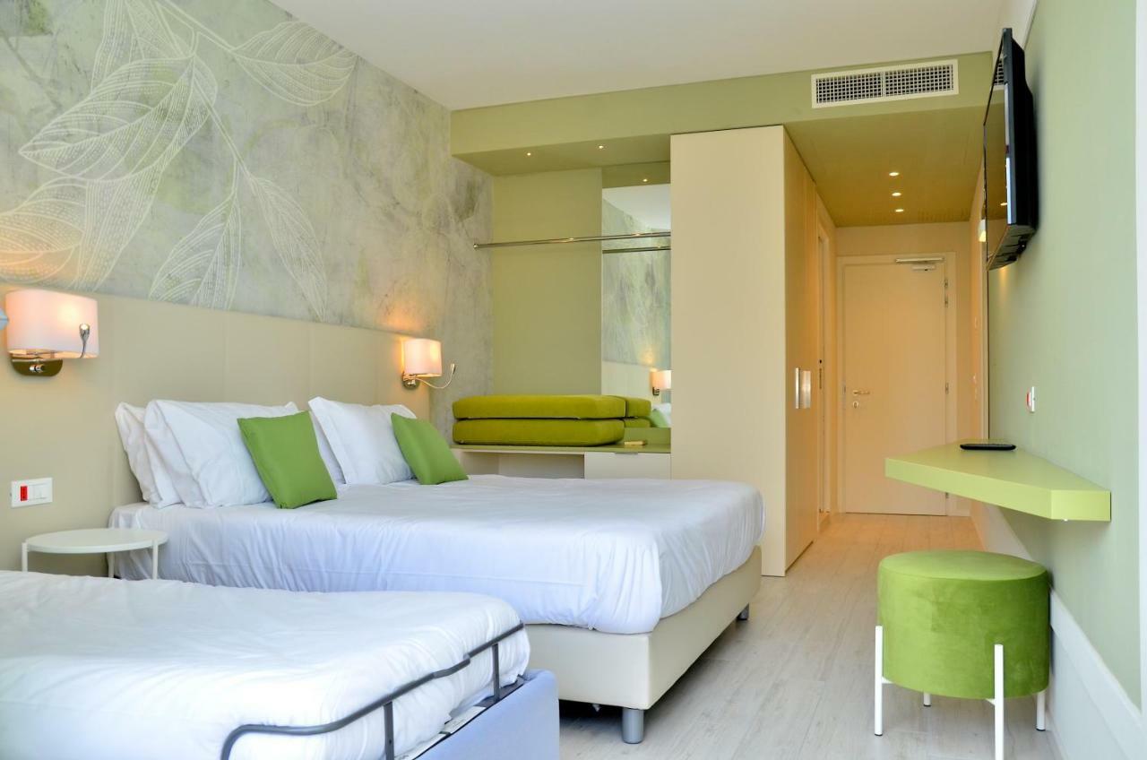 Hotel Amburgo Bibione Exteriör bild