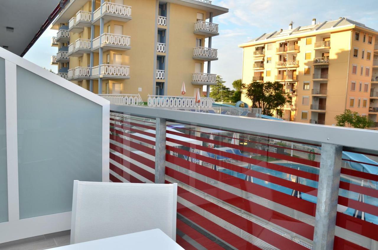 Hotel Amburgo Bibione Exteriör bild