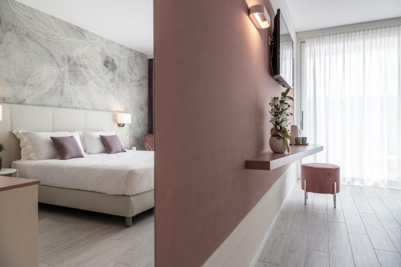 Hotel Amburgo Bibione Exteriör bild