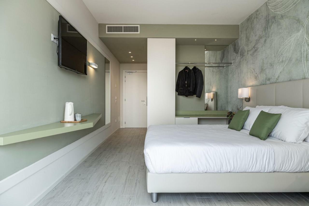 Hotel Amburgo Bibione Exteriör bild