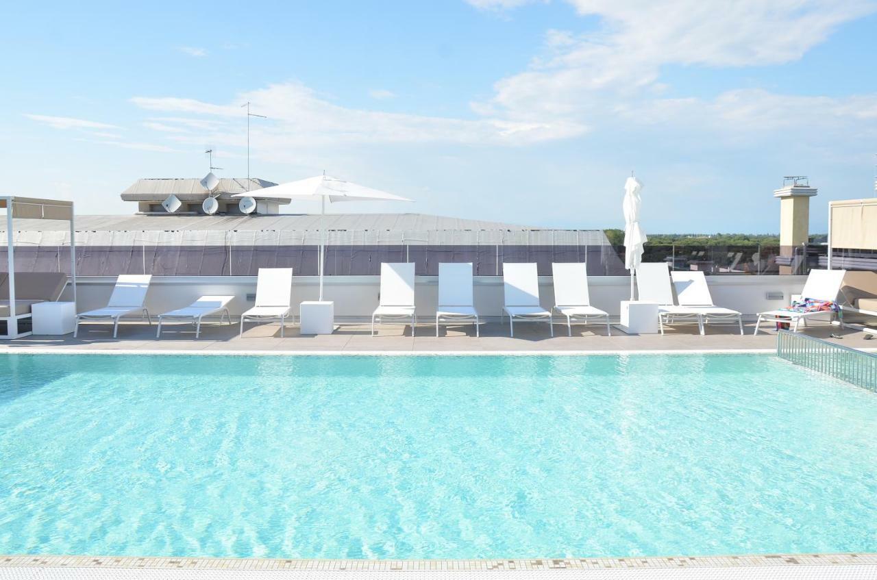 Hotel Amburgo Bibione Exteriör bild